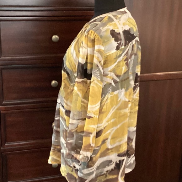 Nicole Miller Abstract Print flowy sheer pop over blouse. EUC - Picture 6 of 9